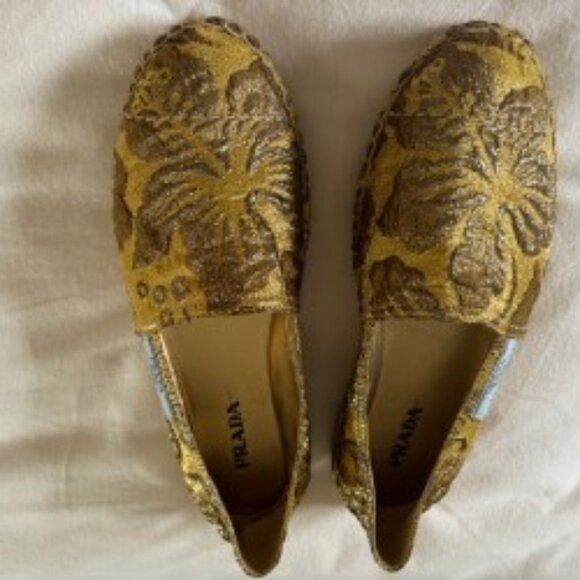 Prada gold espadrilles, size 40 NWOT - Picture 1 of 6